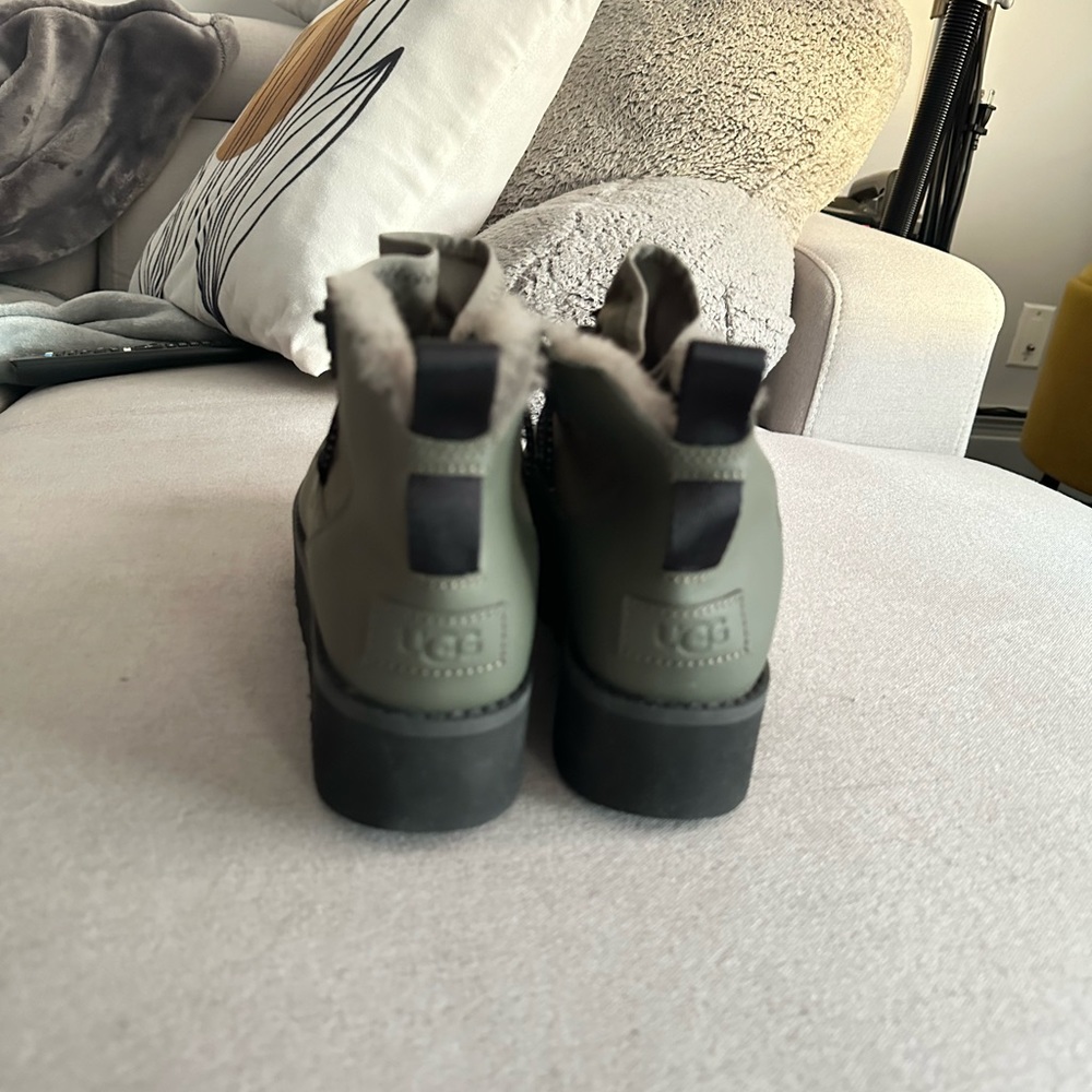 UGG boots - Picture 4 of 6